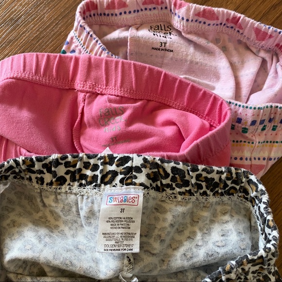 Lot of 3 size 3T bottoms - Picture 5 of 5